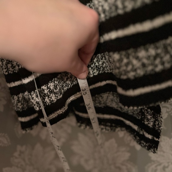 Cute striped sweater - Picture 7 of 9